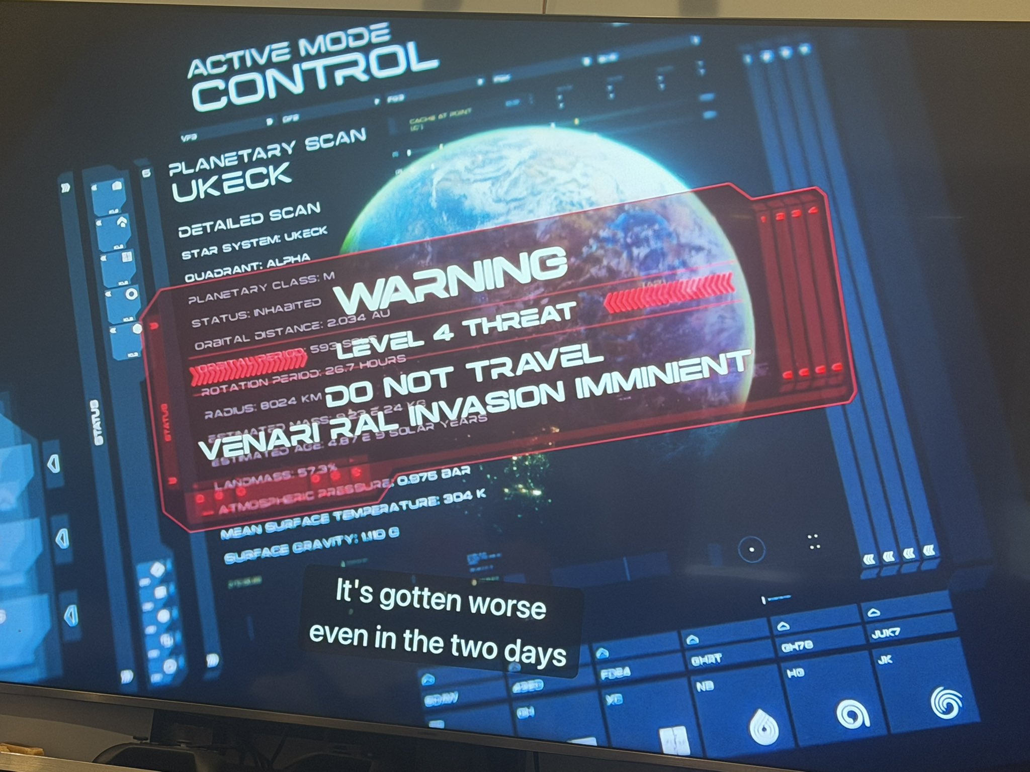 Starfleet Academy misspells the word “imminent” on a ship display